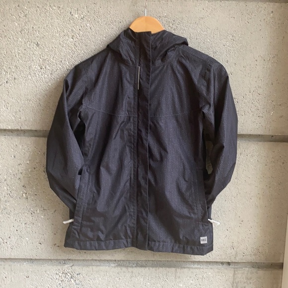 MEC Rain Jacket Black with Gray detail and fleece lining - Picture 1 of 10